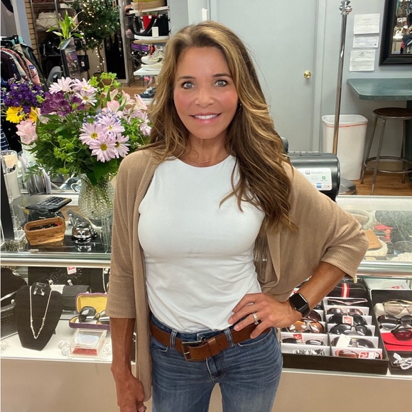 Meet your Posher, Kristine - Picture 2 of 7